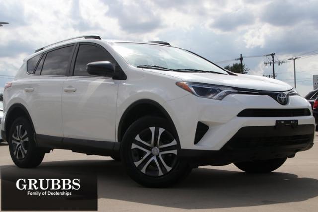 2018 Toyota RAV4 Vehicle Photo in Grapevine, TX 76051