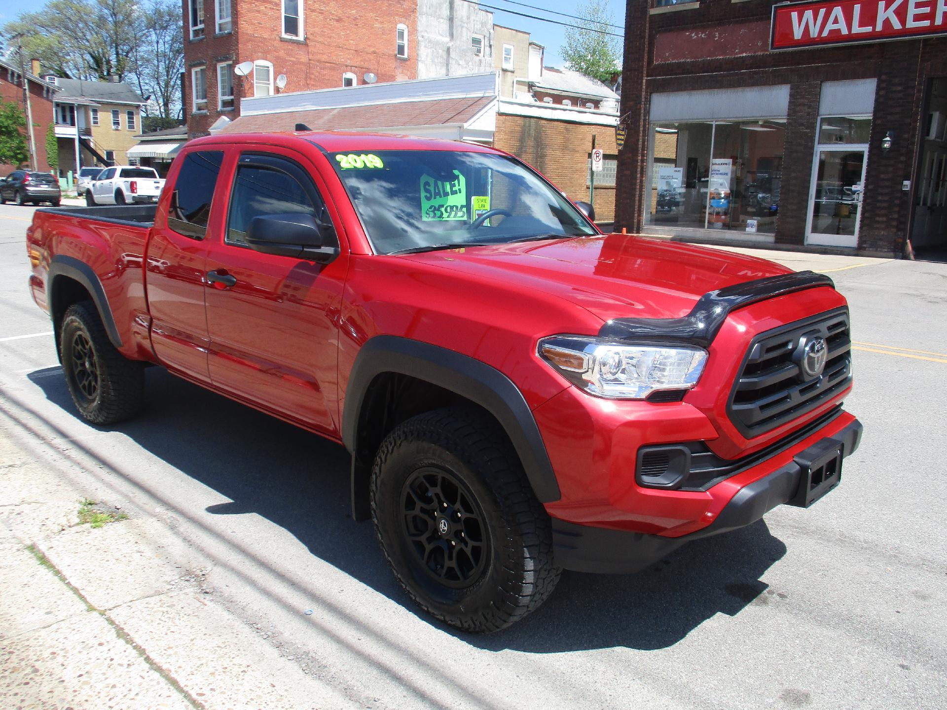 2019 Toyota Tacoma 4WD Vehicle Photo in Kittanning, PA 16201