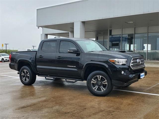 2017 Toyota Tacoma Vehicle Photo in Fort Worth, TX 76116