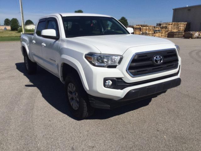 2017 Toyota Tacoma Vehicle Photo in Owensboro, KY 42303
