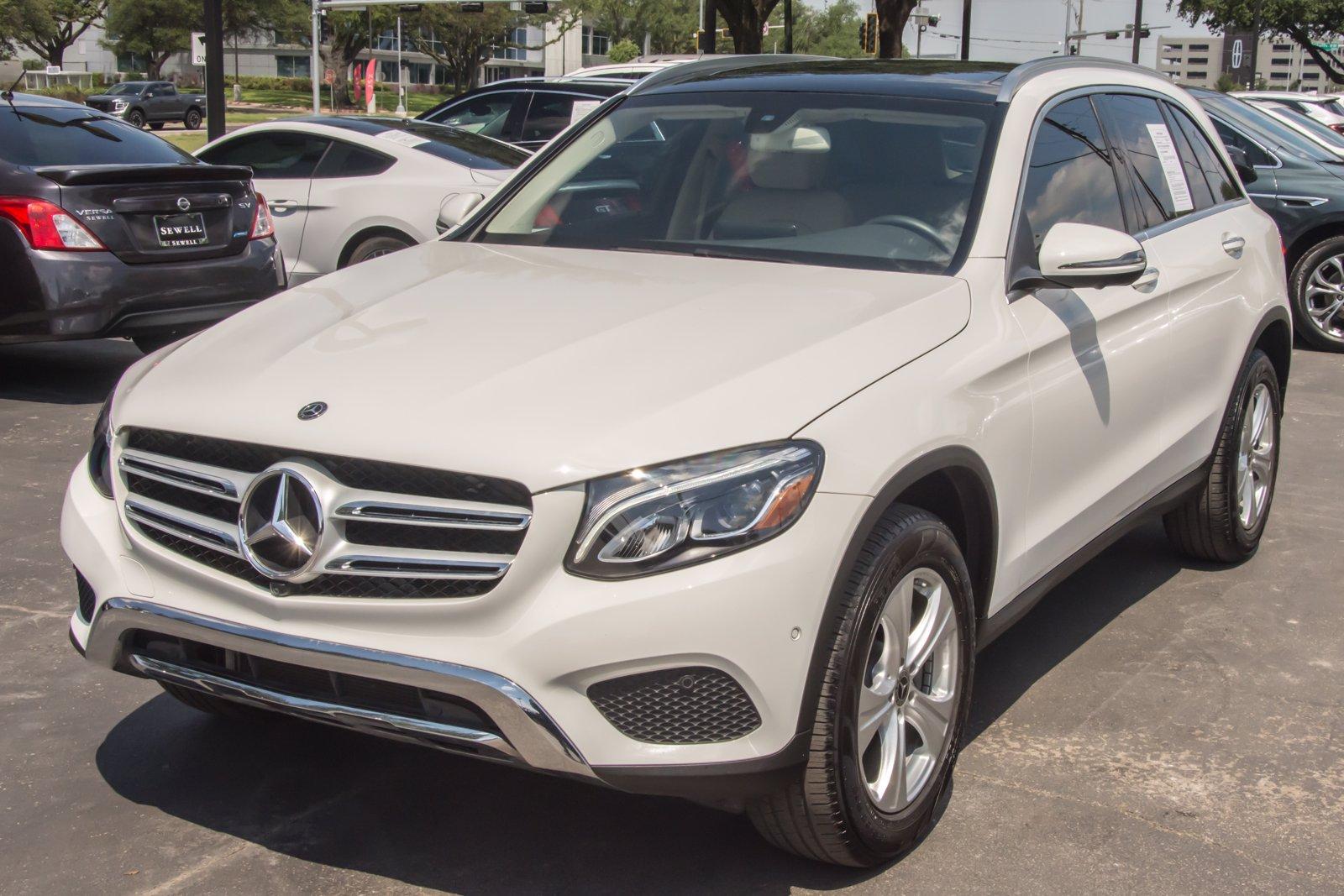 Used 2018 Mercedes Benz Glc White With Photos Glc 300 Suv Wdc0g4jb0jv053797