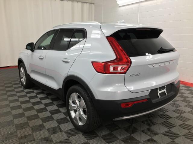 Glacier Silver Metallic 2021 Volvo XC40 for Sale at Bergstrom ...