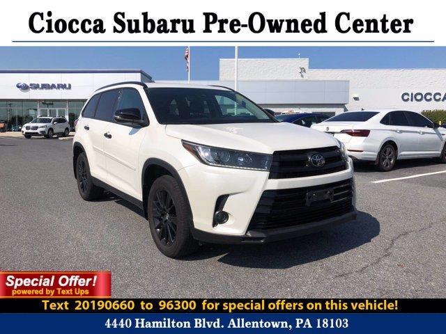 2019 Toyota Highlander Vehicle Photo in Allentown, PA 18103