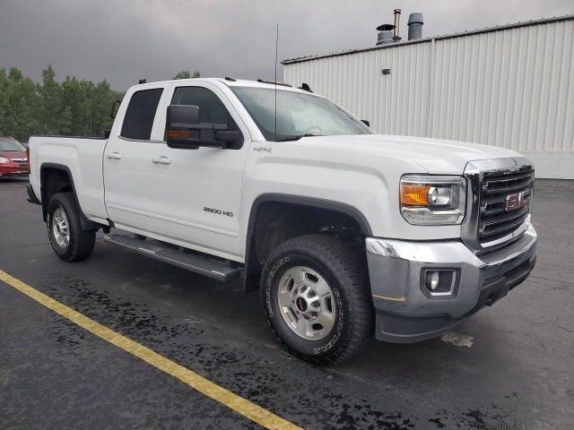 2017 GMC Sierra 2500HD Vehicle Photo in DEPEW, NY 14043-2608