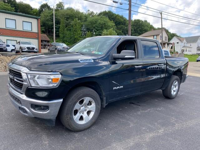 2019 Ram 1500 Vehicle Photo in ELLWOOD CITY, PA 16117-1939