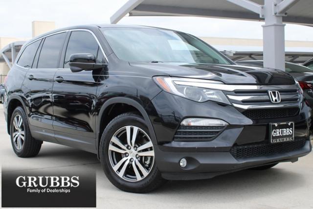 2017 Honda Pilot Vehicle Photo in Grapevine, TX 76051