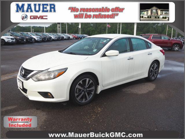 2016 Nissan Altima Vehicle Photo in Inver Grove Heights, MN 55077