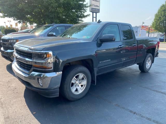 2017 Chevrolet Silverado 1500 Vehicle Photo in ELLWOOD CITY, PA 16117-1939