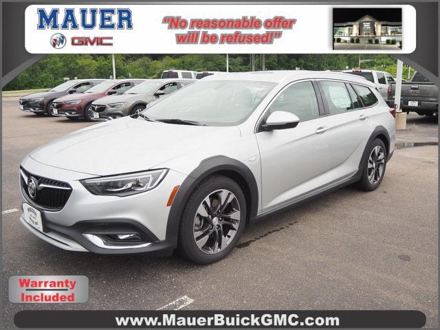 2018 Buick Regal TourX Vehicle Photo in Inver Grove Heights, MN 55077