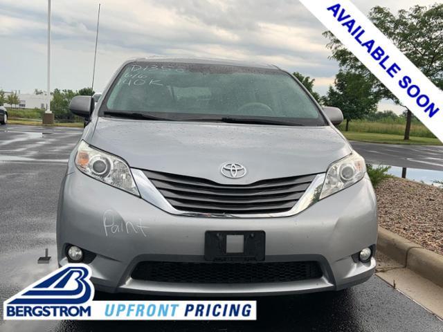 Silver Sky Metallic 2014 Toyota Sienna For Sale At Bergstrom Automotive Vin 5tdyk3dc5es425026
