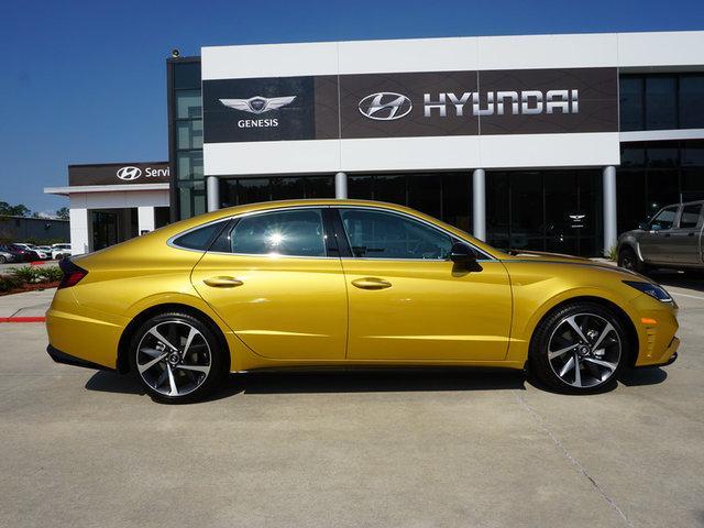 2021 Hyundai Sonata SEL Plus 1.6T Glowing Yellow 4 Dr Sedan. A Hyundai ...