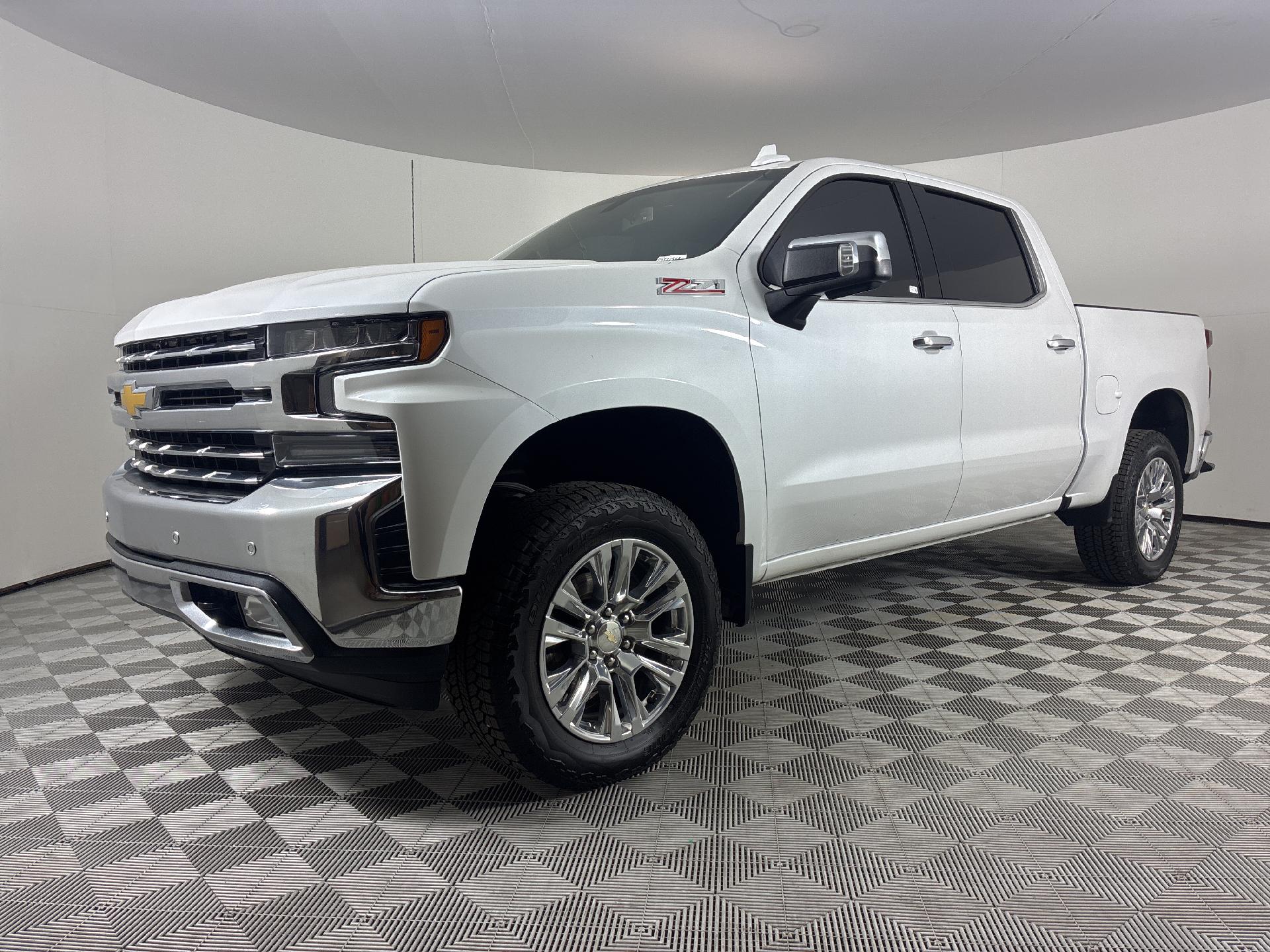 2022 Chevrolet Silverado 1500 LTZ Crew Cab 4WD