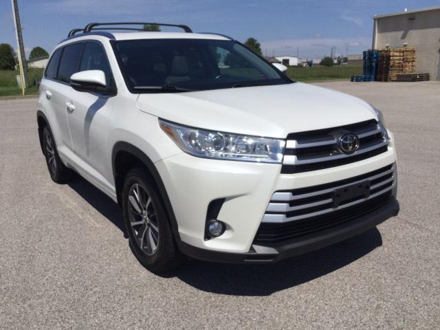 2017 Toyota Highlander Vehicle Photo in Owensboro, KY 42303