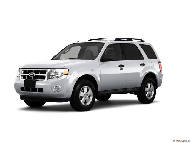 2010 Ford Escape Vehicle Photo in Davenport, IA 52806