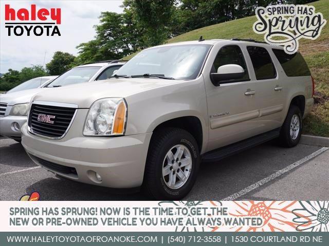 2008 GMC Yukon XL Vehicle Photo in Roanoke, VA 24012