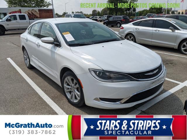 2015 Chrysler 200 Vehicle Photo in Cedar Rapids, IA 52402