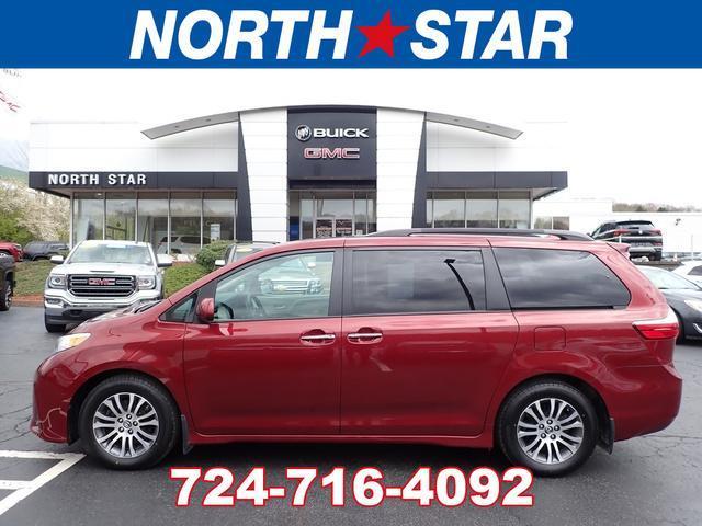 2018 Toyota Sienna Vehicle Photo in Zelienople, PA 16063