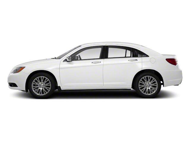 2011 chrysler 200 white