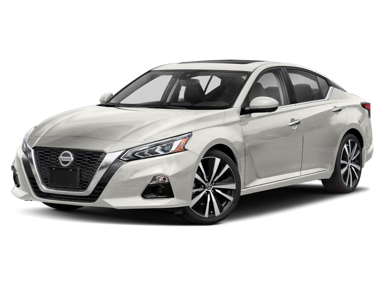 Pearl White Tricoat 2021 Nissan Altima for Sale at Bergstrom Automotive