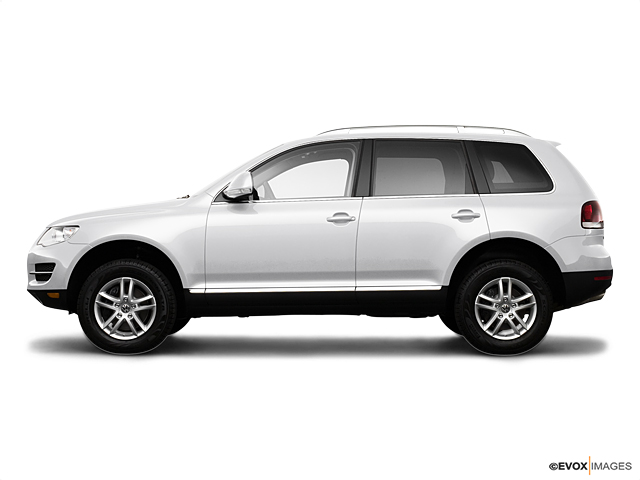 2009 Volkswagen Touareg 2 Vehicle Photo in Janesville, WI 53545