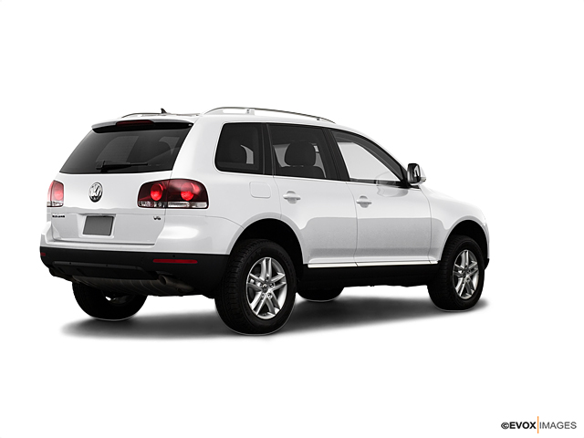 2009 Volkswagen Touareg 2 Vehicle Photo in Janesville, WI 53545
