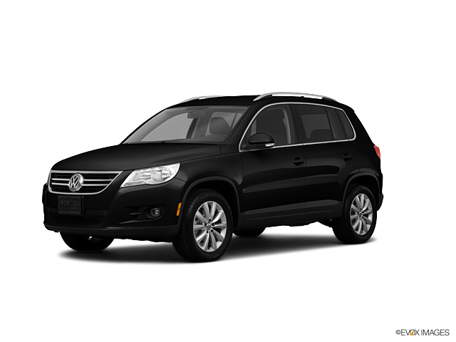 2011 Volkswagen Tiguan Vehicle Photo in Williamsville, NY 14221