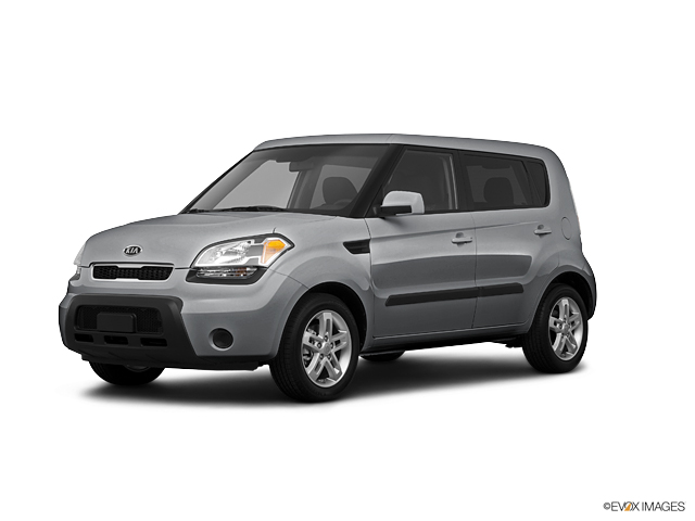 Used 2011 Kia Soul 5dr Wgn Auto + in Bright Silver for sale in ...